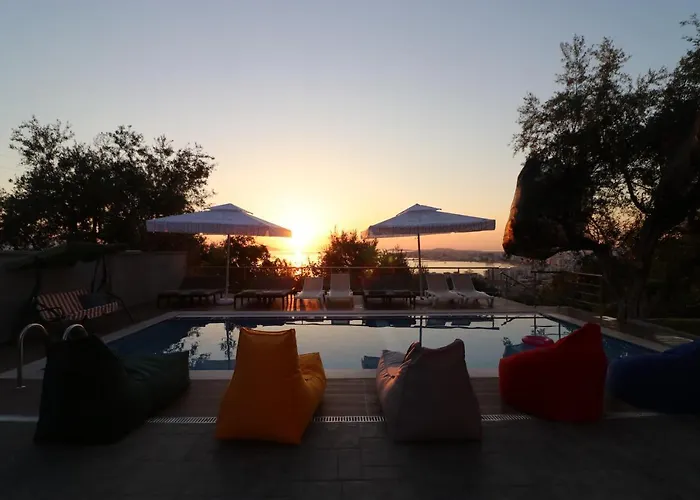 Elarad 3* Влёра